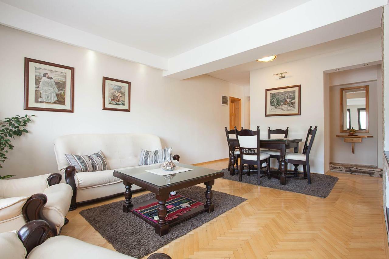 White Apartment Skopje Eksteriør billede